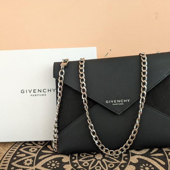 Givinchy pouch - Picture 13 of 13